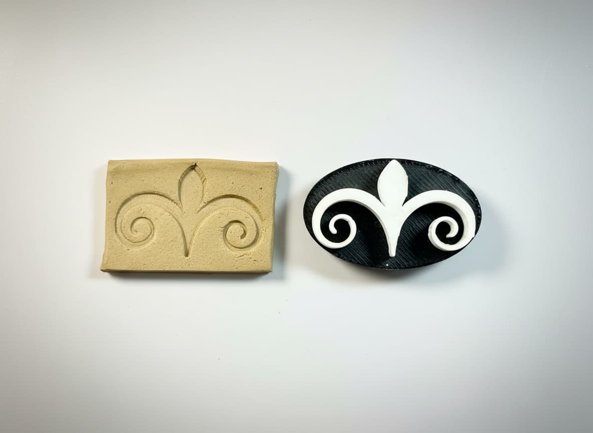 Crown scroll