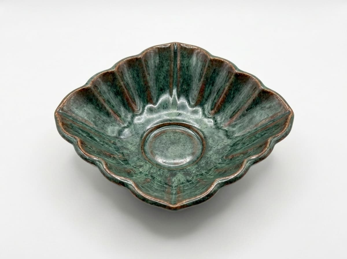 Scalloped Square 4