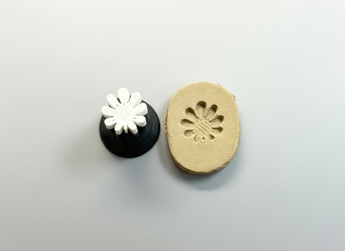 Petite daisy