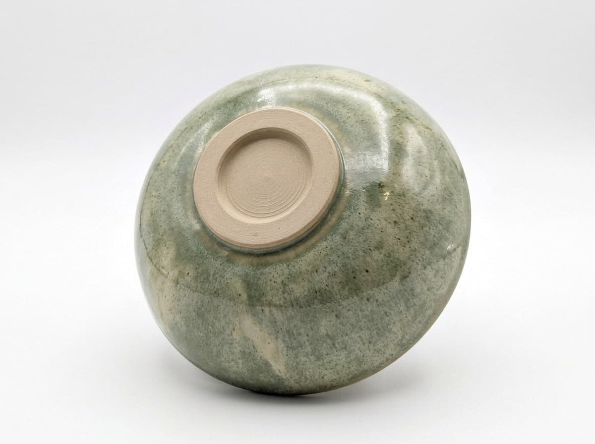A glazed piece footed with the Round Foot