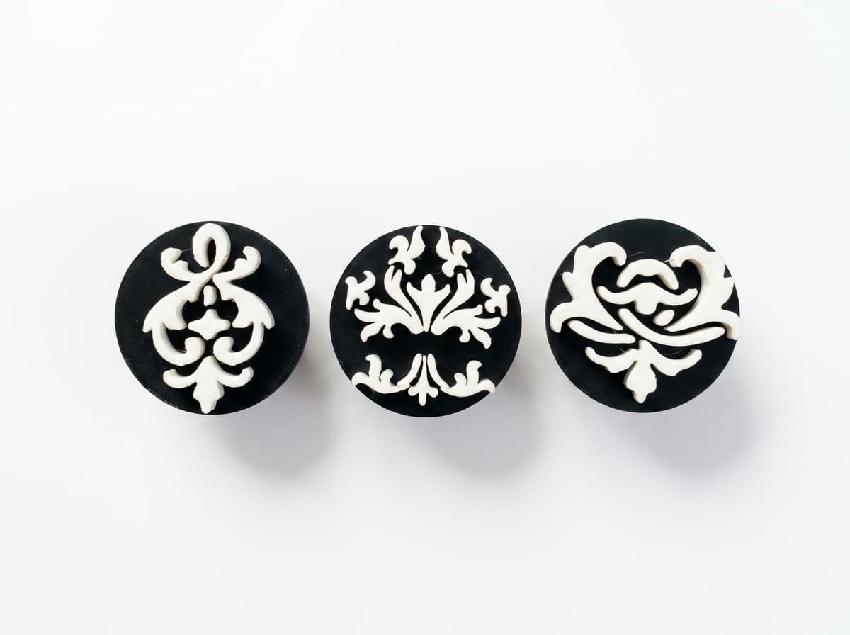 Damask emblems (set of 3)